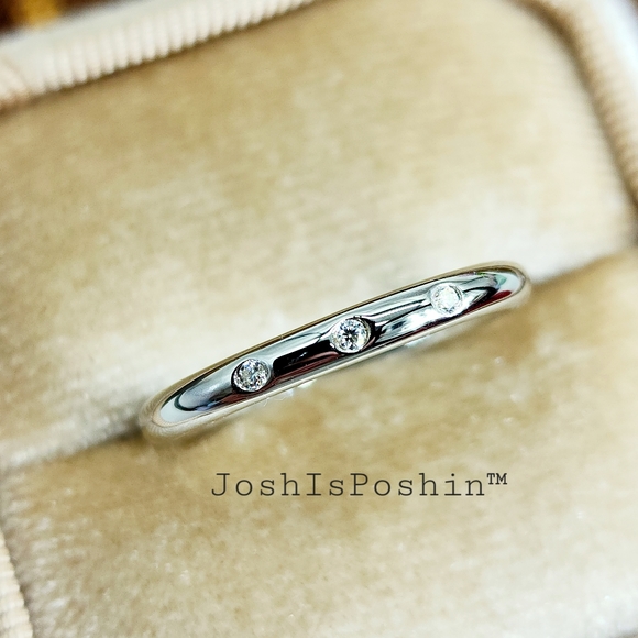 Moissanite bezel set ring band in sterling silver - Picture 3 of 13